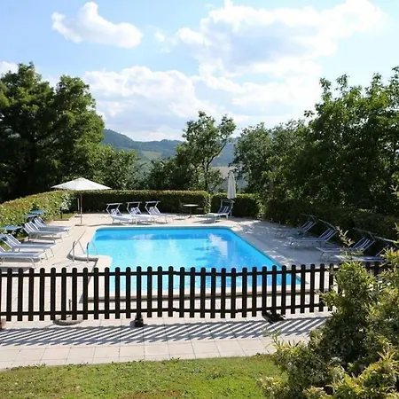 Apartment Sleeps 6 Pool Wifi